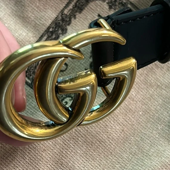 Gucci Black Belt with Gold Buckle - Picture 6 of 9
